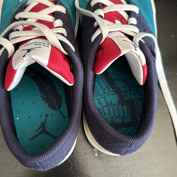 EUC Mens Nike Air Jordan Sneakers - Picture 2 of 3